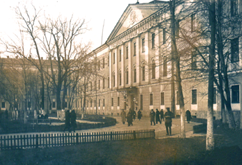 VSU main building (a former military school, Mihailovsky military school, 1920s)